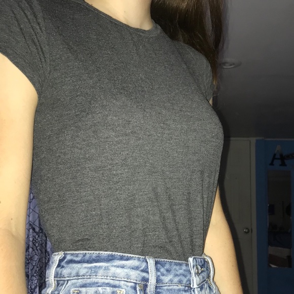 Grey basic tee - Picture 2 of 4